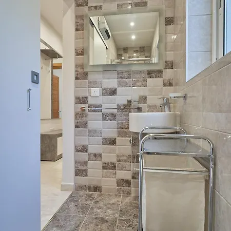 Full Sun Getaway - 1br Apartment *